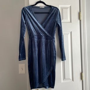 Velvet blue long sleeve dress